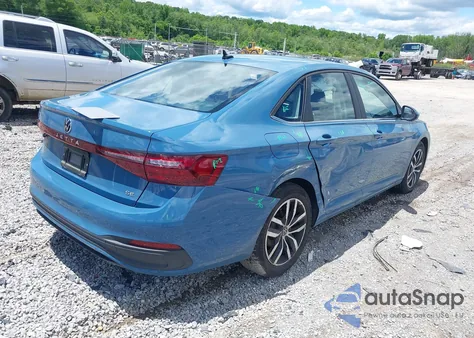 2025 Volkswagen Jetta 1.5T Se from USA, damaged, VIN 3VW7X7BU2SM034585